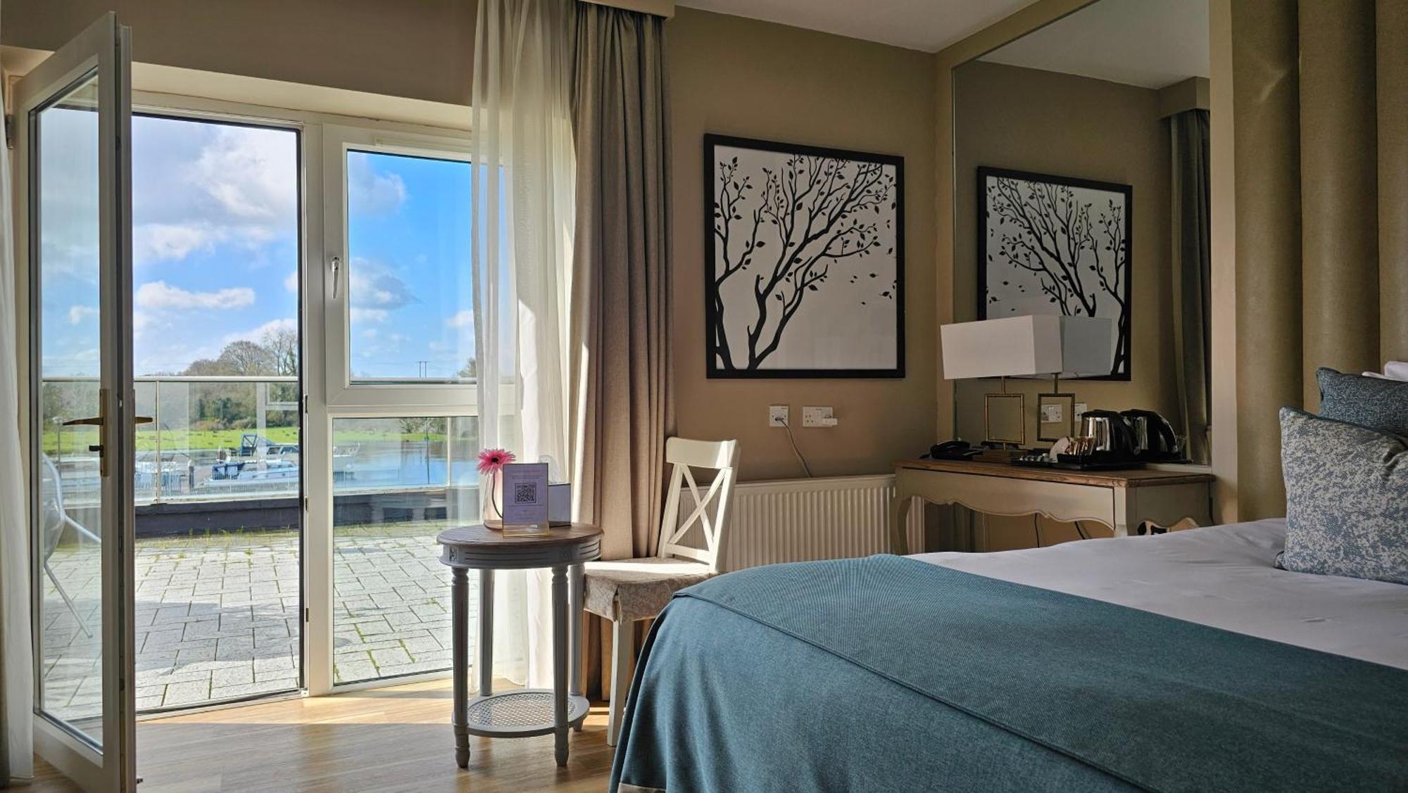 Moycarn Lodge & Marina Ballinasloe Eksteriør billede